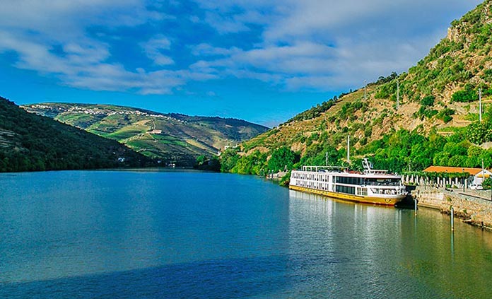 Douro River Cruise Walking and Hiking Tour