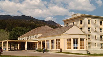 Mammoth Hot Springs hotel